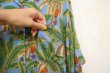 画像9: グリーン×ライトブルー×オレンジバナナ＆木柄ポケット付き開襟半袖アロハシャツ (9)