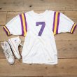 画像2: 60〜70年代”RUSSELL”ホワイト×パープル×イエローナンバリングVネック半袖フットボールTシャツ (2)