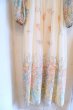 画像10: 70年代オフホワイト×オレンジ花＆鳥柄スリットネック長袖ドレス (10)