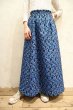 画像2: 60〜70年代ブルー×ブラック花&♡柄花刺繍ロングスカート (2)