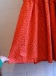 画像12: 70年代レッド×ブラック×イエロー小花柄アイレットレースラウンドネックパフスリーブ半袖ロングドレス (12)