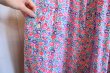 画像12: ピンク×ブルーグリーン×パープル花柄ポケット付きノースリーブドレス (12)