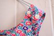 画像10: ピンク×ブルーグリーン×パープル花柄ポケット付きノースリーブドレス (10)