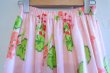 画像9: 70年代 ベイビーピンク×グリーン×レッド花柄裾なみなみテープ付きエスカルゴロングスカート (9)