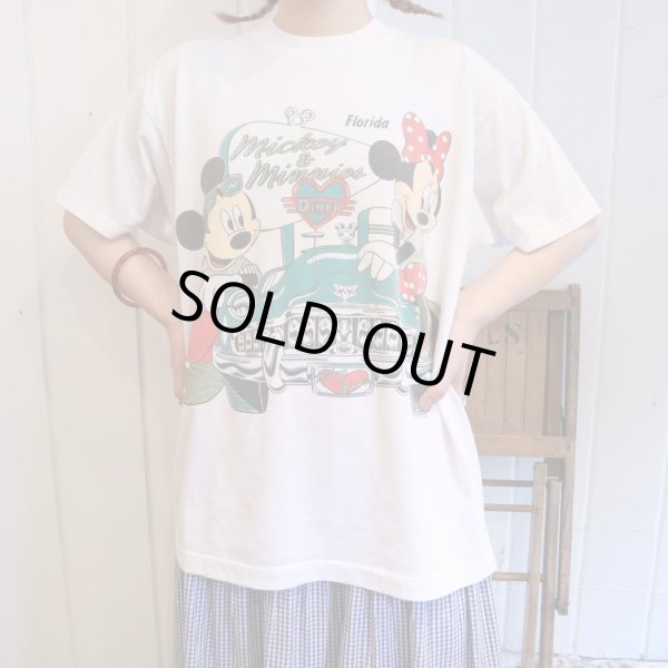 画像1: made in USA ホワイト×ブラック×グリーンミッキーマウス＆ミニーマウスプリントクルーネック半袖Tシャツ (1)