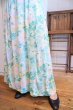 画像5: 70年代 ホワイト×ブルーグリーン×ベイビーピンク花柄ウエストリボン付きフレアスリーブ半袖ドレス (5)