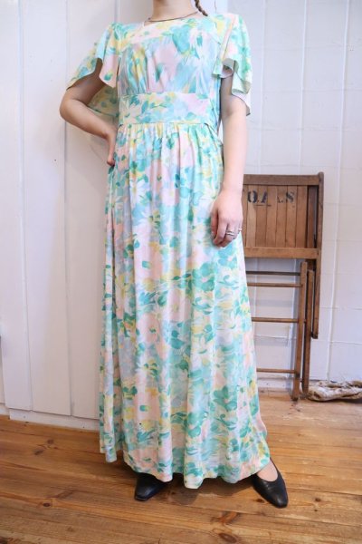画像1: 70年代 ホワイト×ブルーグリーン×ベイビーピンク花柄ウエストリボン付きフレアスリーブ半袖ドレス (1)