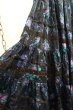 画像10: ブラック×ライトグリーン×パープル花柄サテン＆ビーズ刺繍テープ裾レース付きティアードチロルスカート (10)