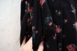 画像11: ”Laura ashley” ブラック×ピンク×グリーン花柄ポケット付きコーデュロイスカート (11)
