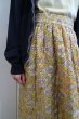 画像6: 70年代レモンイエロー×オレンジ×パステルパープル花柄キルティングロングスカート (6)