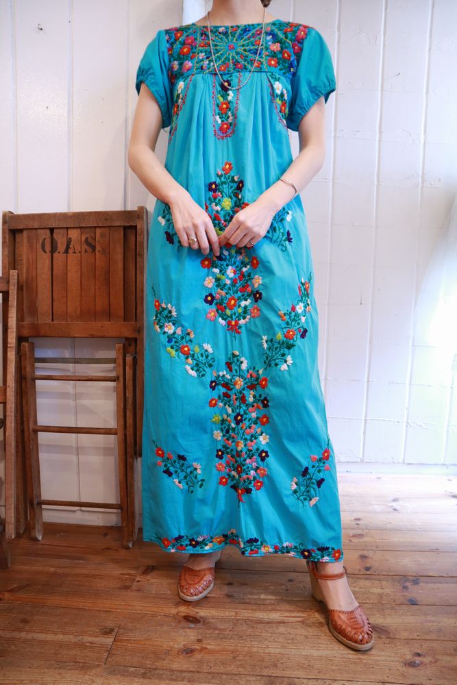 ターコイズブルー×カラフル花刺繍メキシカン半袖ロングドレス
