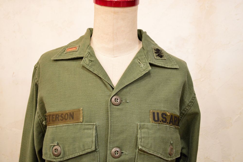 U.S.ARMYカーキ襟ワッペン付き開襟長袖シャツ - Ｆｉｚｚ-select 