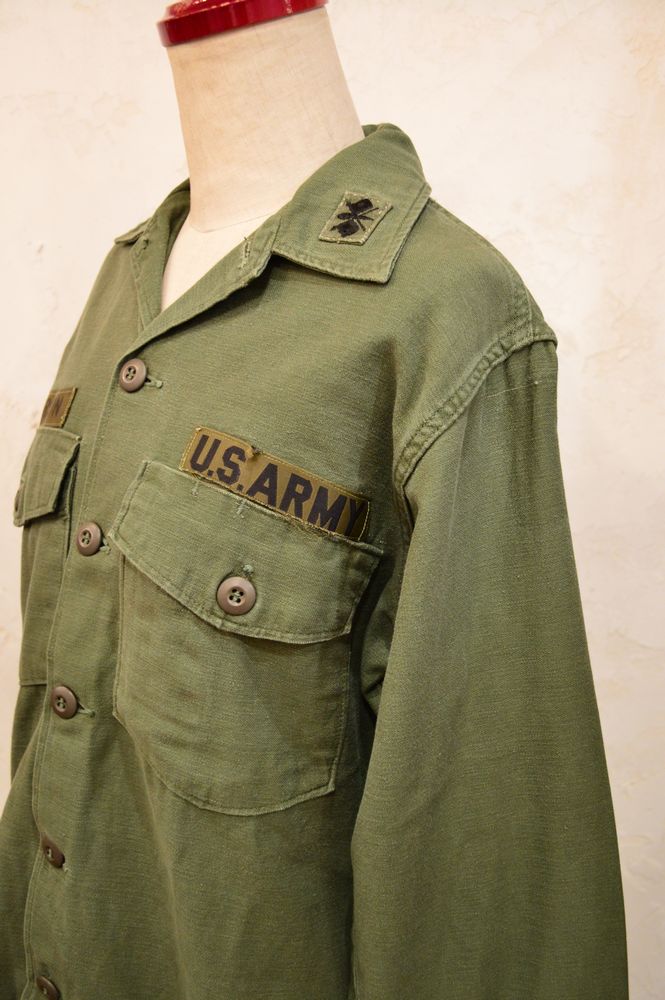 U.S.ARMYカーキ襟ワッペン付き開襟長袖シャツ - Ｆｉｚｚ-select