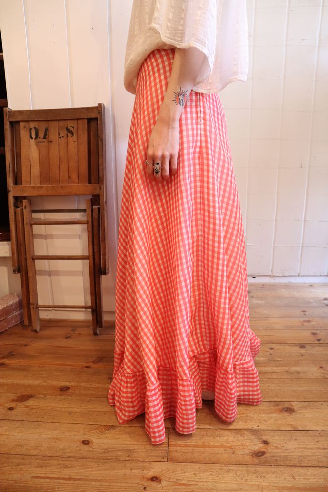 60〜70年代レッド×ホワイトギンガムチェック柄裾フリルロングスカート Ｆｉｚｚ-select Lady's vintage clothing-