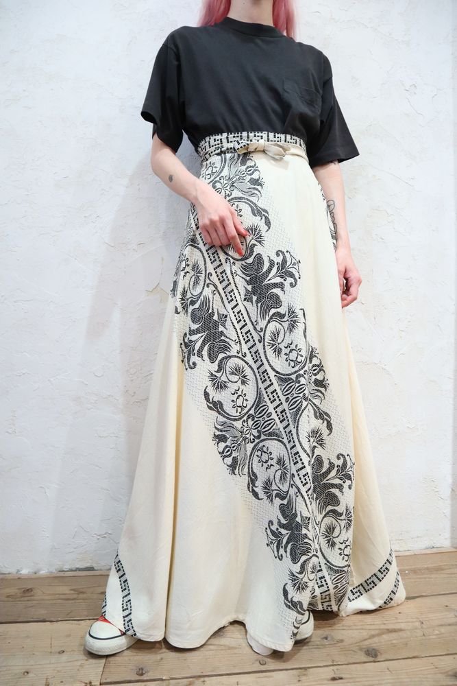 オフホワイト×ブラックエスニック刺繍ラップスカート - Ｆｉｚｚ 