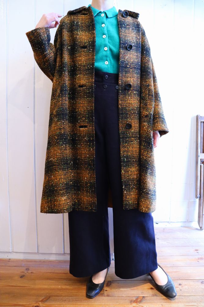 PENDLETON”ブラウン×ブラックチェック襟付き長袖ウールコート